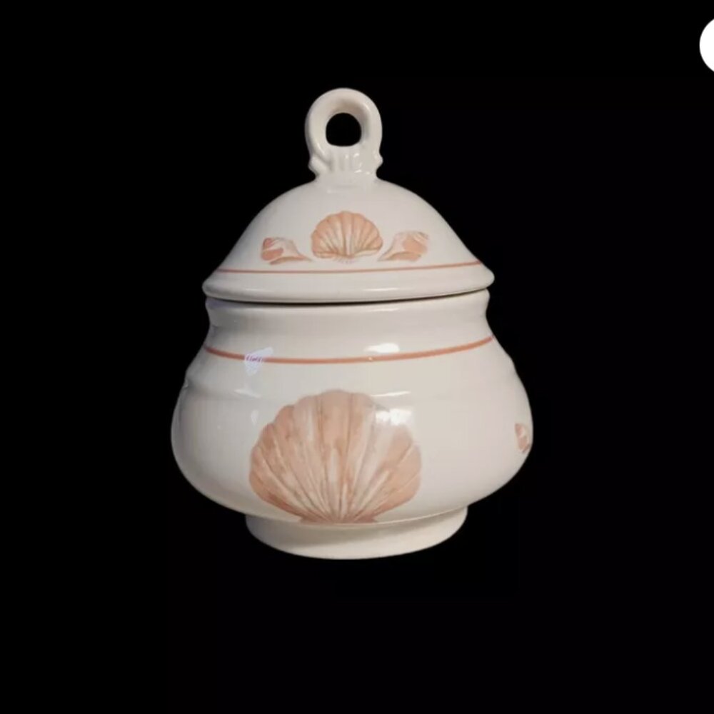 Sangostone Coquille Sugar Bowl with Lid 3664 Made in Korea Measures 5.5 in Tall